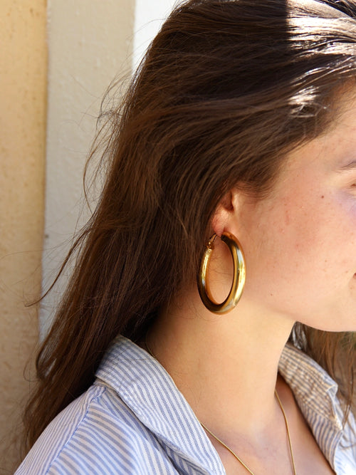 Bold mega hoops