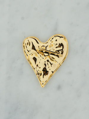 Heart relief broche