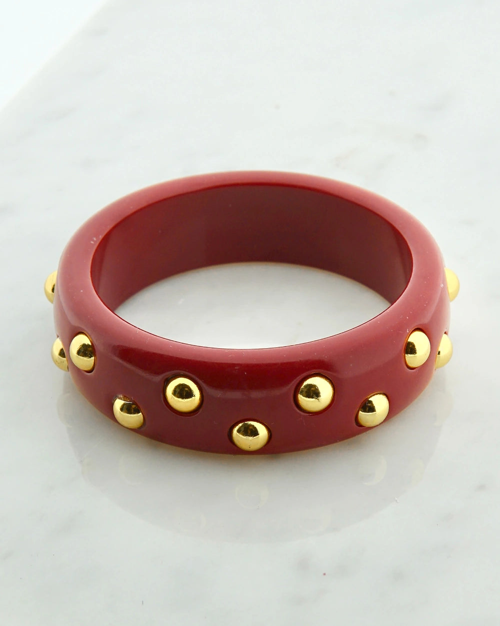Resin studs bangle bordeaux