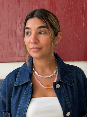 Pearly translucent ketting