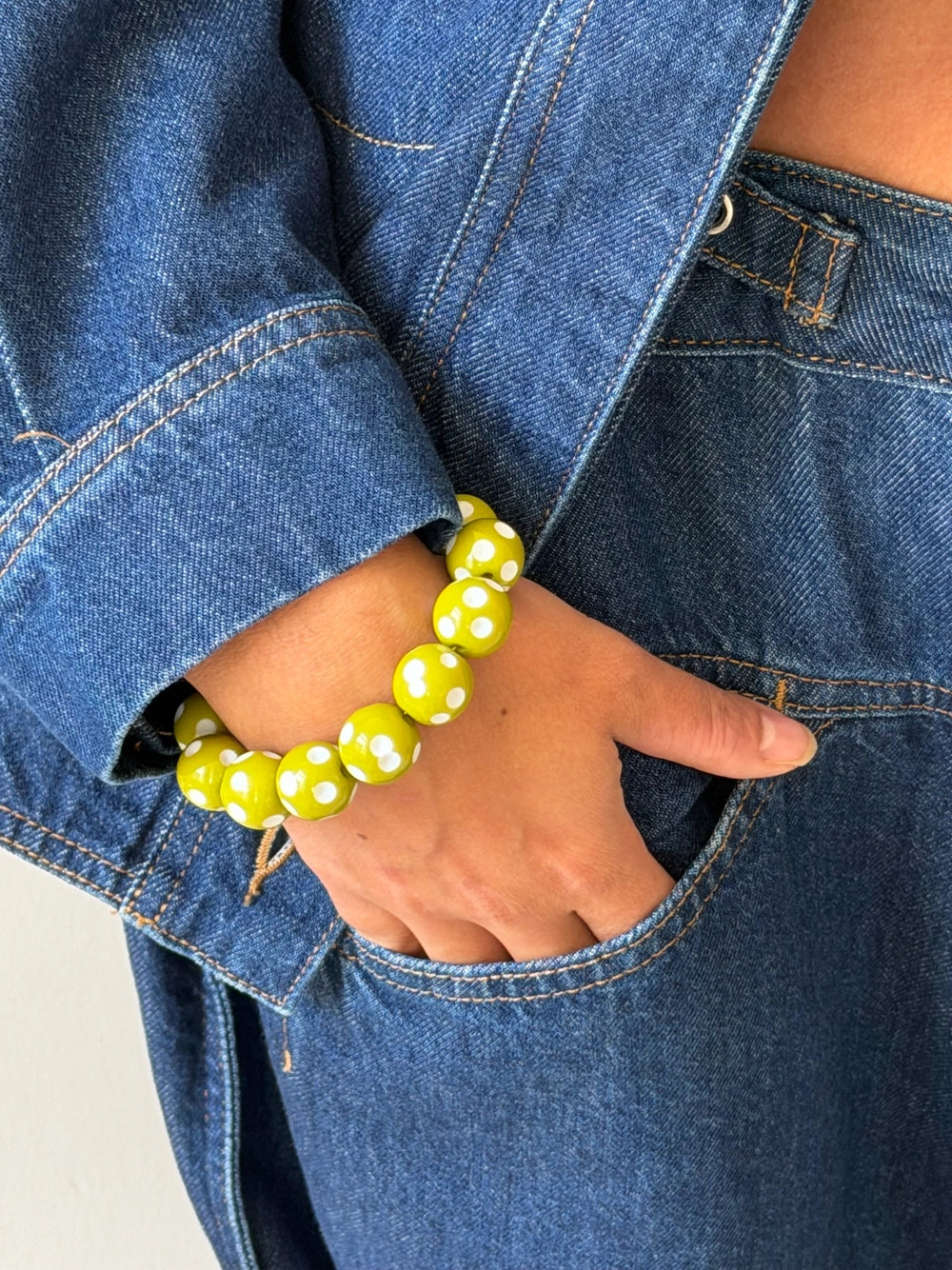 Polka dot armband groen