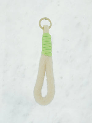 Fluffy single tie